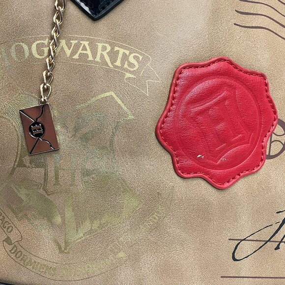 Bioworld Harry Potter Owl Post Dome Beige Faux Leather Zip Up Satchel Purse - Picture 4 of 6